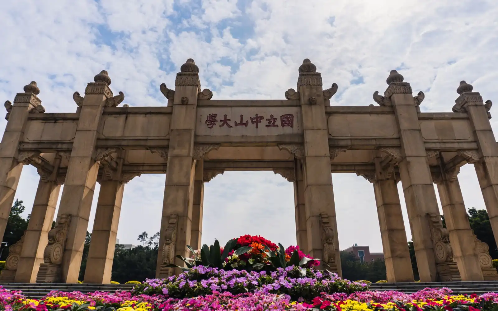 云南硕磊工业交换机在矿山恶劣环境下的稳定传输方案解析